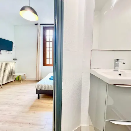Apartment Le Blossac, A 300m Du Centre - Wifi
